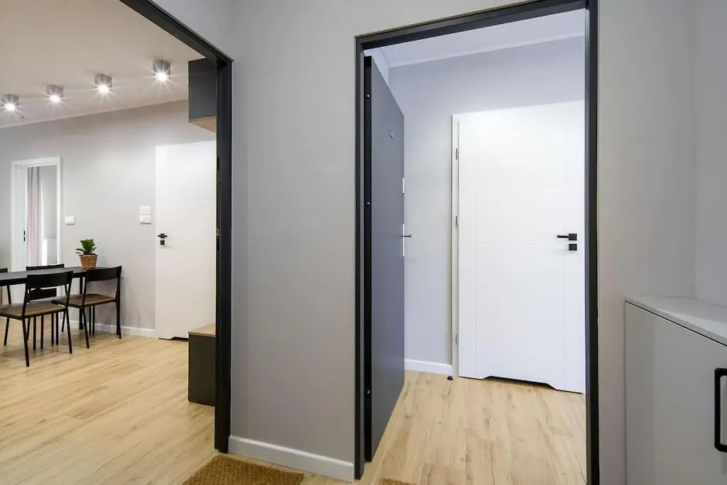 Comfortable And Spacious Oasis Daire Krakow 0*,